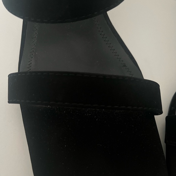 Women Square Toe Double Band Low Block Heel Sandals By Bamboo size 10 - Picture 7 of 7